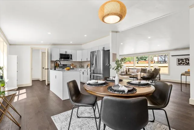 $2,100 | 21503 Coyote Trail, Lago Vista, TX 78645