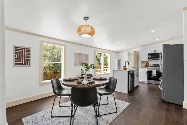 $2,100 | 21503 Coyote Trail, Lago Vista, TX 78645