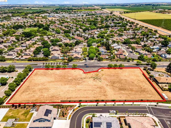 $1,780,000 | Walnut Boulevard, Brentwood, CA 94513