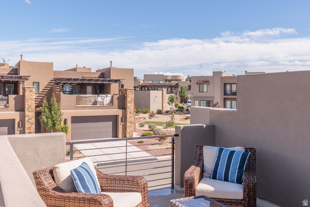 4845 Fishers Is Way St. George, UT 84770 - Photo 32 of 41 Balcony with a residential view