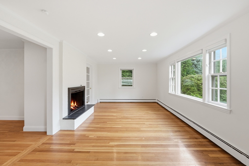 8 Wilson Street Wellesley, MA 02482 - Photo 6 of 41 Gallery Image 6