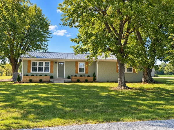 $1,800 | 7227 North Pinson Road, Portland, TN 37148
