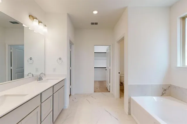 $566,708 | 3712 Lavon Drive, Pilot Point, TX 76258