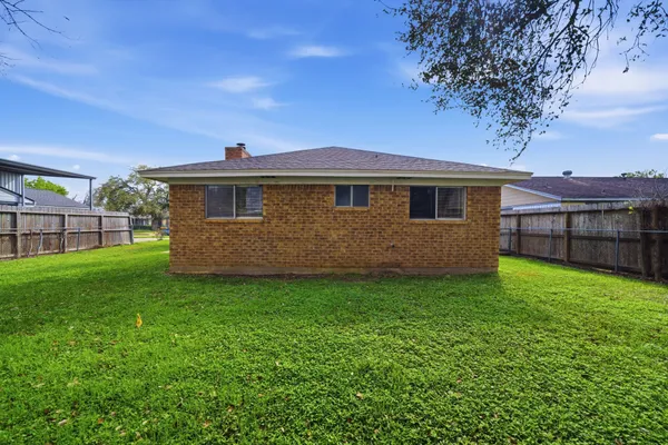 $1,900 | 4506 Jamaica Lane, Pasadena, TX 77505