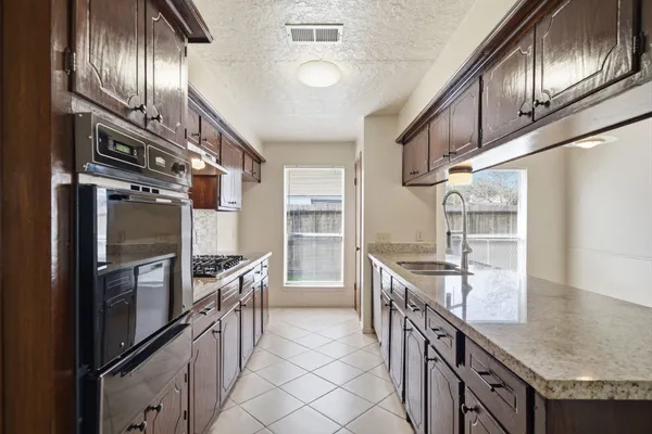 $1,900 | 4506 Jamaica Lane, Pasadena, TX 77505