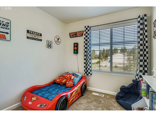 $499,900 | 900 Bear Creek Drive, Molalla, OR 97038