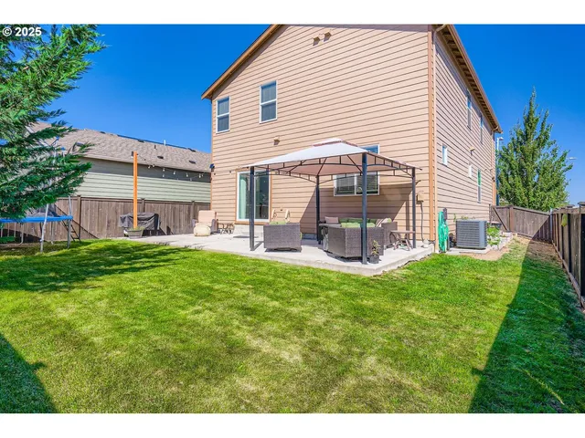 $499,900 | 900 Bear Creek Drive, Molalla, OR 97038