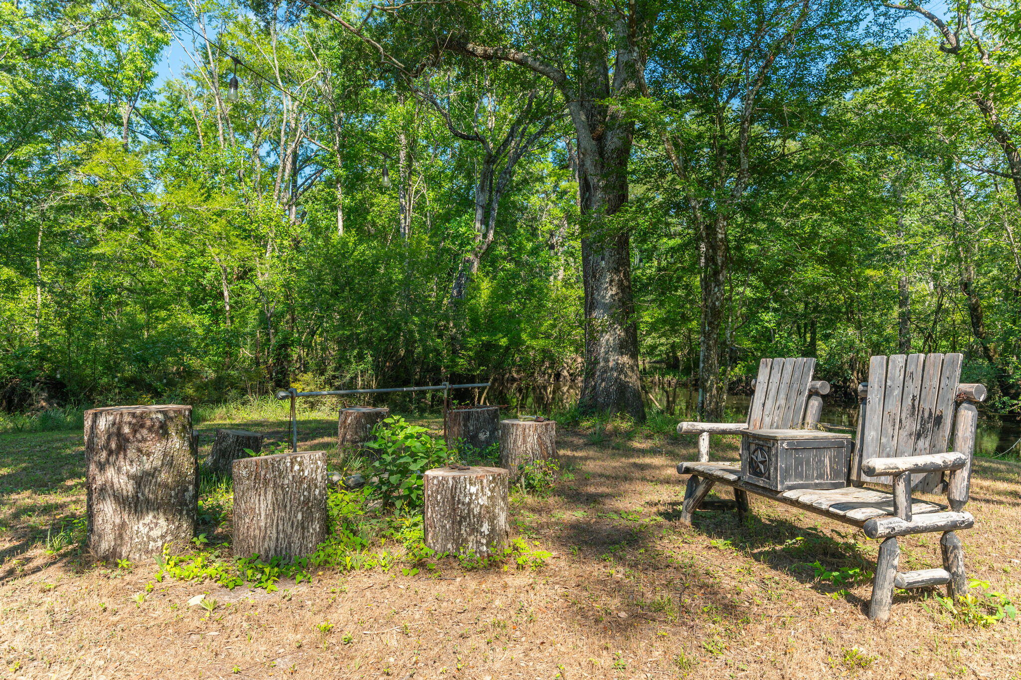 3612 Roche Avenue Vernon, FL 32462 - Photo 10 of 23 17-web-or-mls-Roche Ave Exterior-9