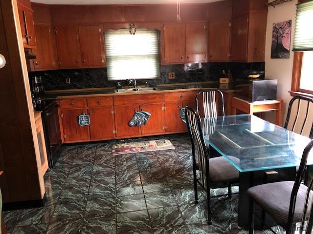 58 Vly Road Colonie, NY 12205 - Photo 20 of 36 Photo 21