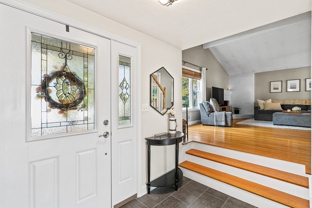 2 Tumelty Road Peabody, MA 01960 - Photo 3 of 41 Gallery Image 3