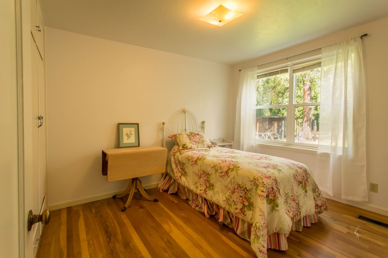 1101 Nixon Road Mount Shasta, CA 96067 - Photo 9 of 27 Gallery Image 9