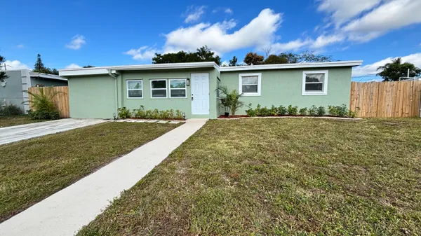 $424,900 | 3945 Ocala Road, Lake Worth, FL 33462