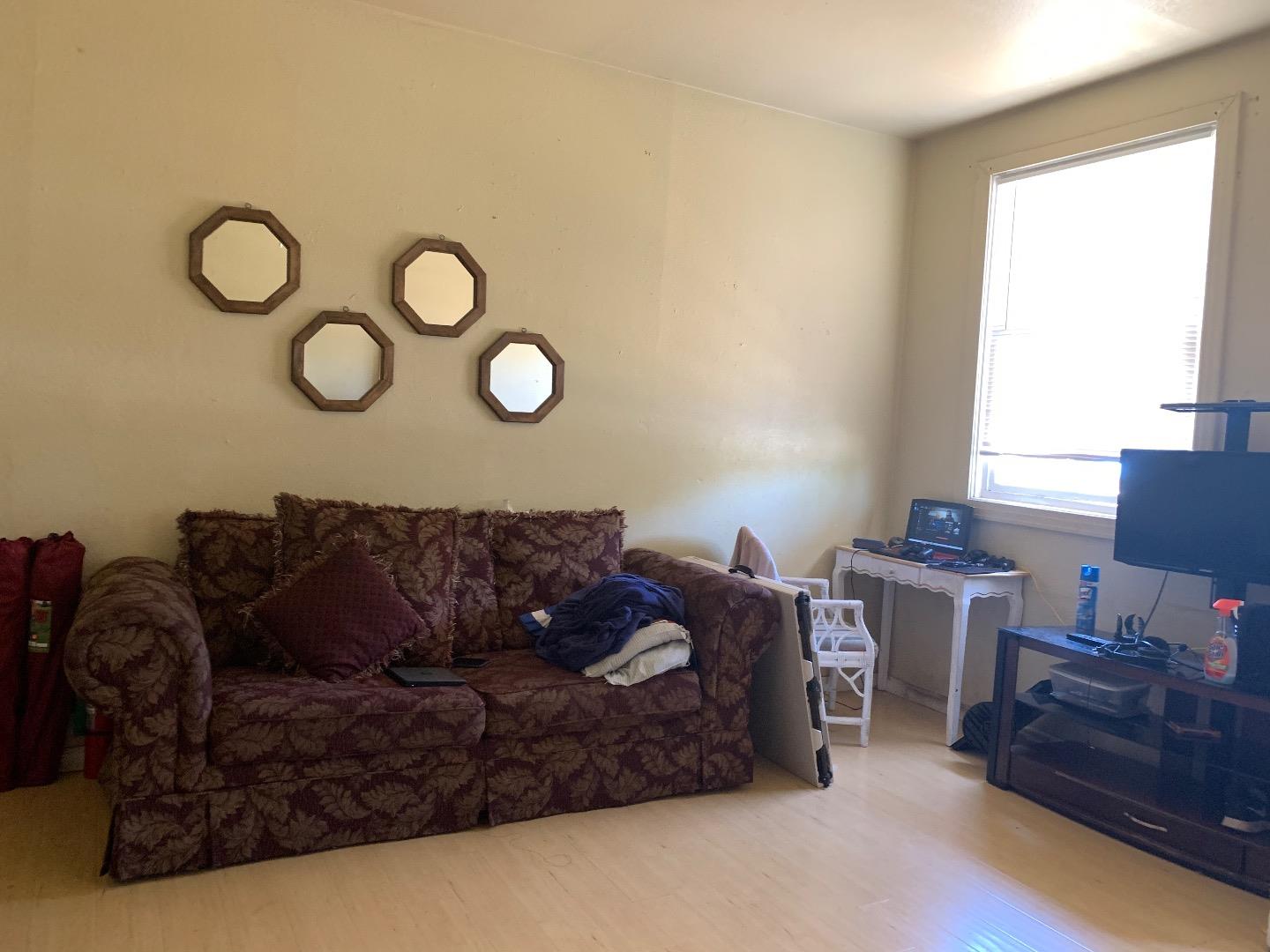 712 Kerr Avenue Modesto, CA 95354 - Photo 3 of 7 Gallery Image 3