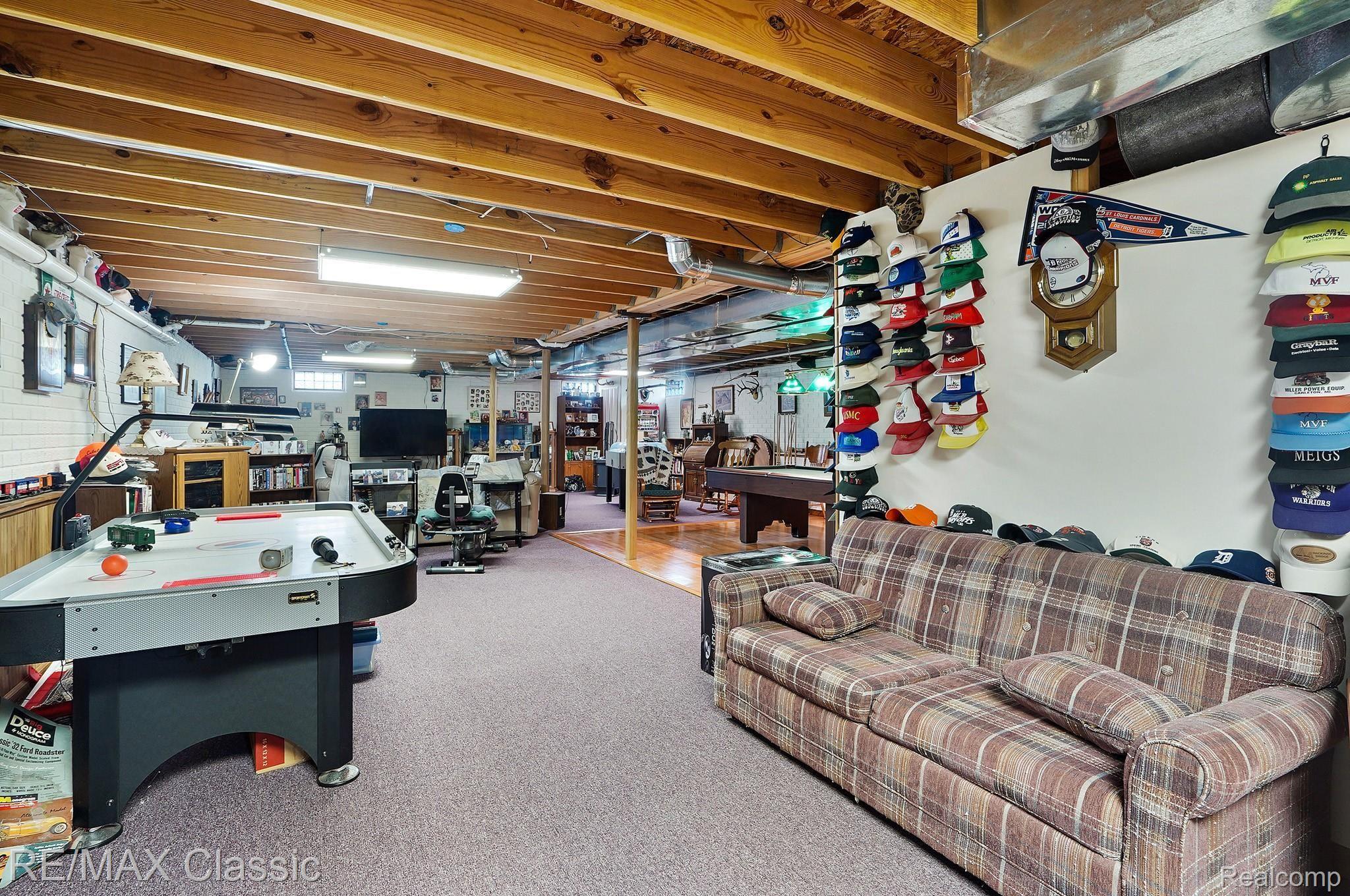 8530 Chinavare Road Newport, MI 48166 - Photo 33 of 34 Great for Gaming