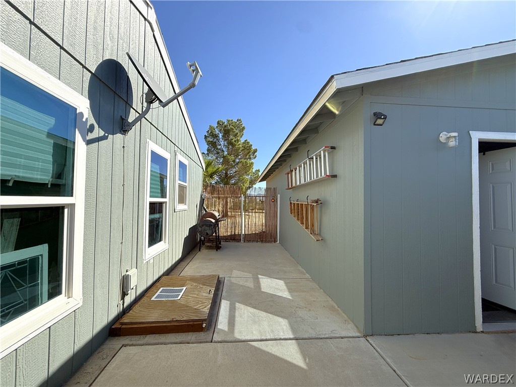 3661 Gila Road Golden Valley, AZ 86413 - Photo 30 of 39 Side of Structure