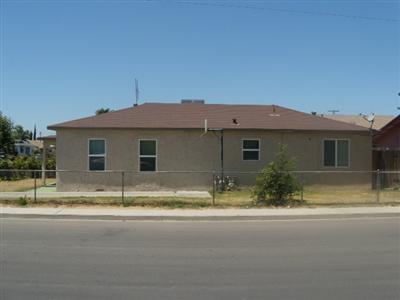 880 East Early Avenue Reedley, CA 93654 - Photo 2 of 3