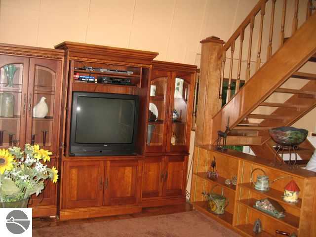 2443 East Kasson Road Cedar, MI 49621 - Photo 11 of 12 1690000-10.JPG