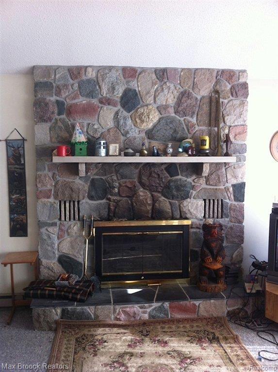 7420 Lakeshore Road Palms, MI 48465 - Photo 4 of 12 IMG_1478.jpg