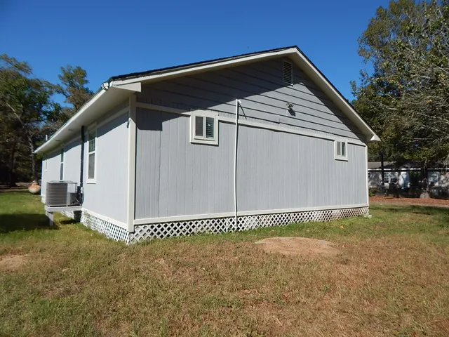 front view of house with a yard