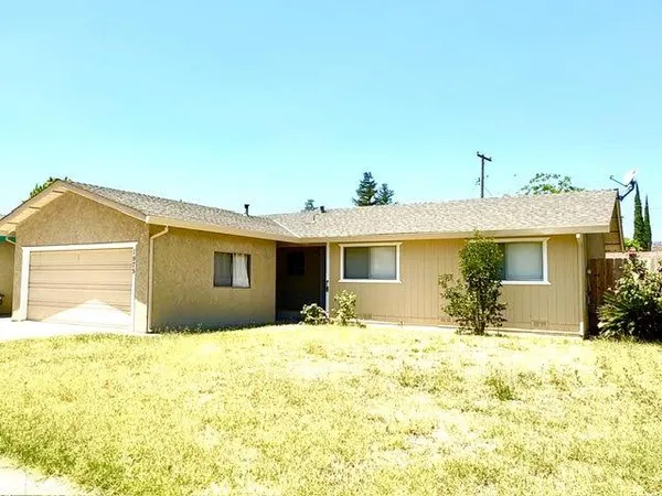 $430,000 | 1975 Rohrer Drive, Turlock, CA 95382