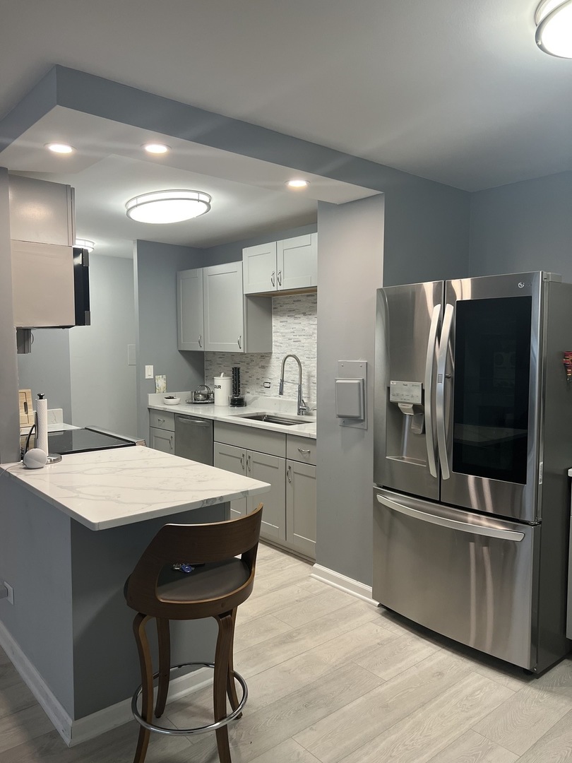 6171 North Sheridan Road, Unit 304 Chicago, IL 60660 - Photo 3 of 26