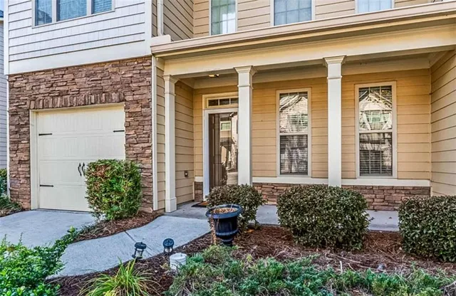 $297,000 | 2904 Ridgeview Drive, Atlanta, GA 30331