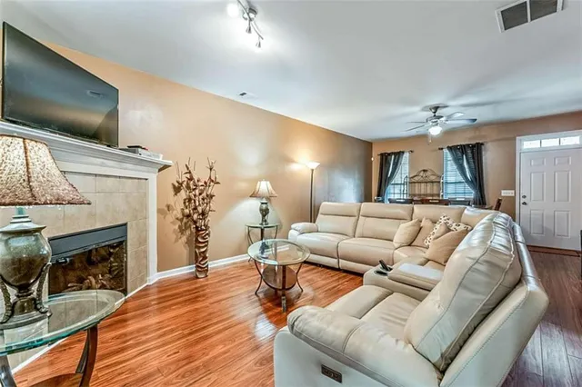 $297,000 | 2904 Ridgeview Drive, Atlanta, GA 30331