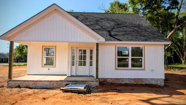 $277,560 | 4310 Camden Highway, Dalzell, SC 29040