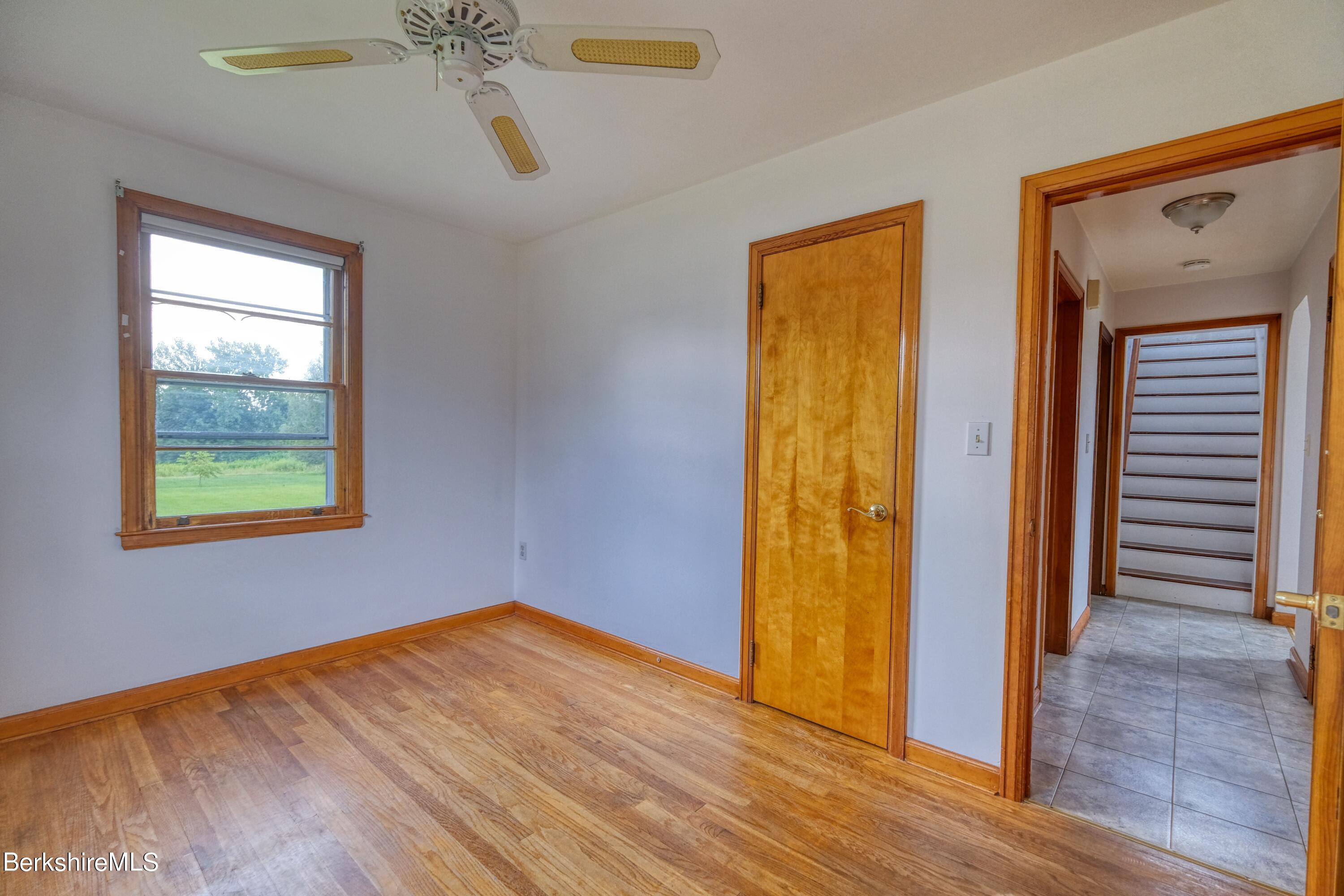 261 Eleanor Road Pittsfield, MA 01201 - Photo 16 of 23 DSCF8561