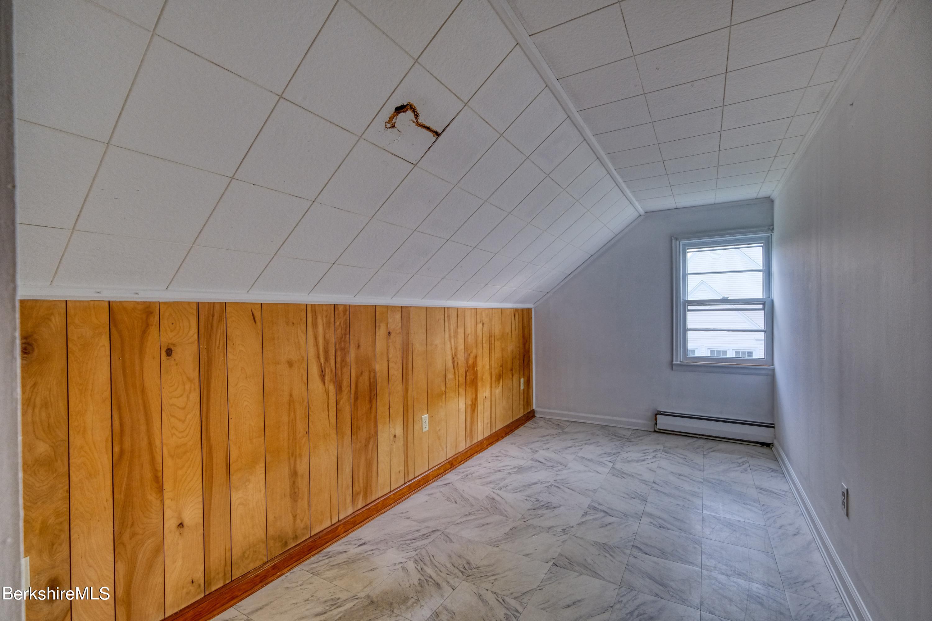 261 Eleanor Road Pittsfield, MA 01201 - Photo 18 of 23 DSCF8567