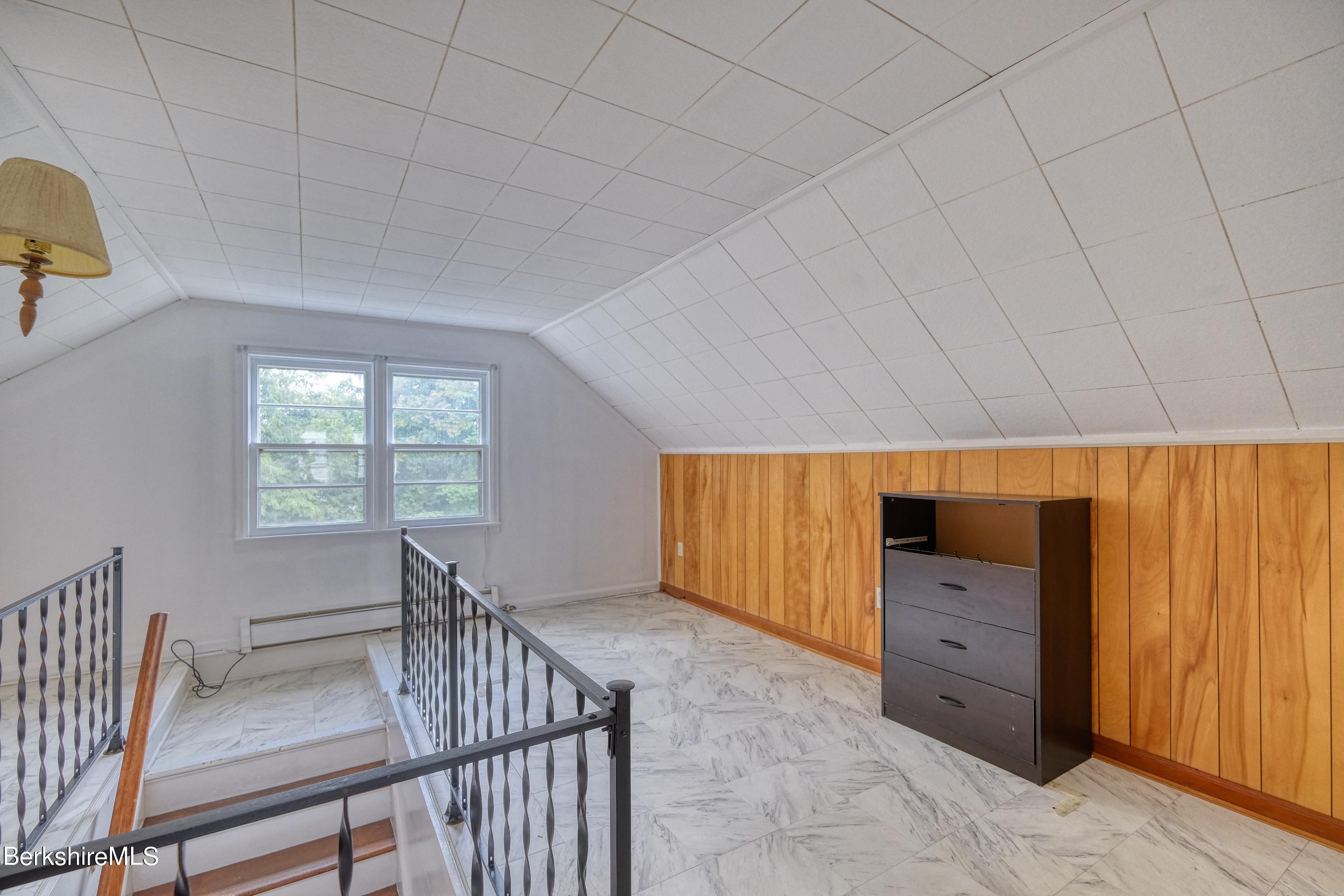 261 Eleanor Road Pittsfield, MA 01201 - Photo 20 of 23 DSCF8573