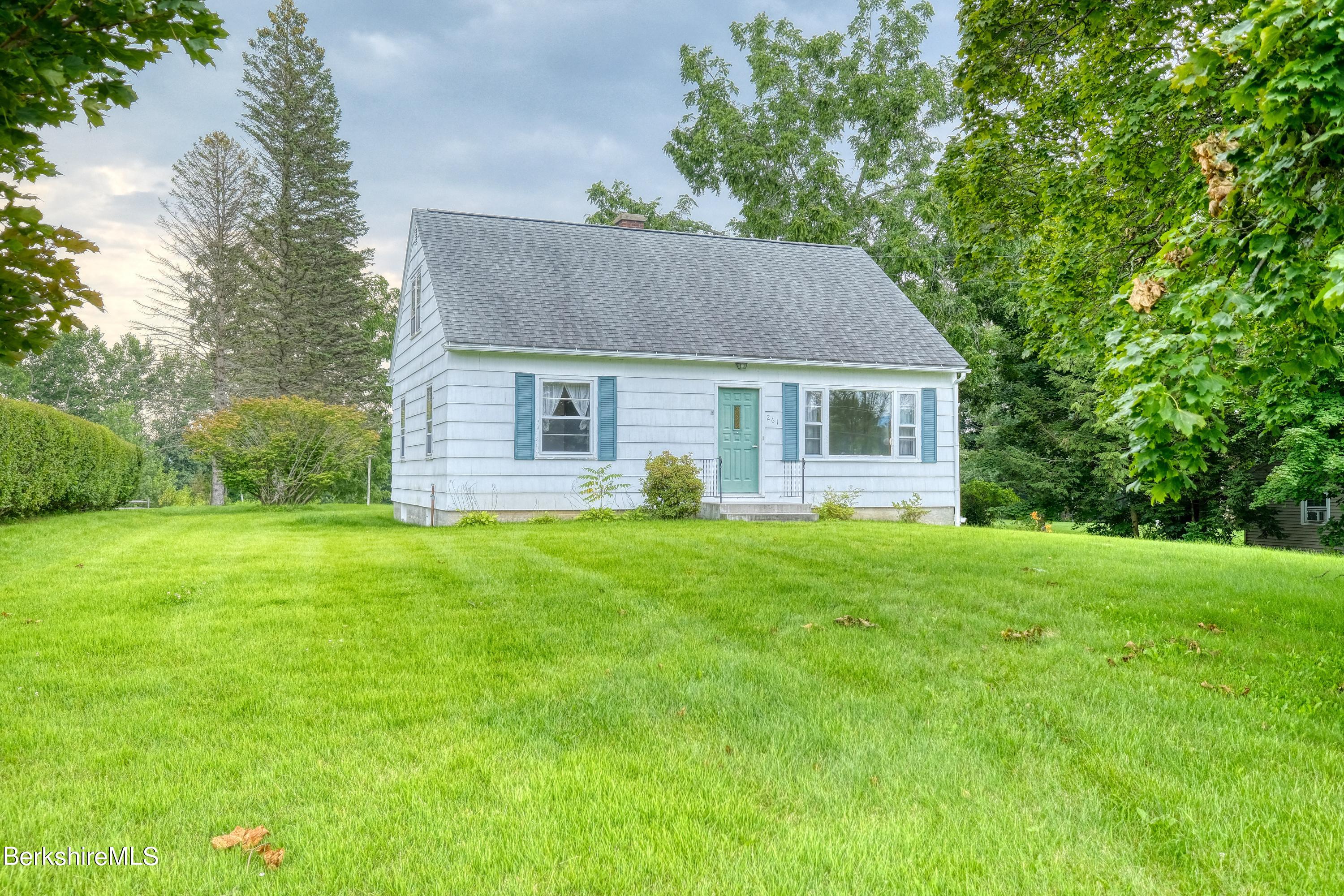 261 Eleanor Road Pittsfield, MA 01201 - Photo 23 of 23 DSCF8609