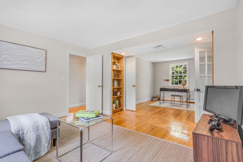 4 Fairway Road Acton, MA 01720 - Photo 13 of 27 Gallery Image 13