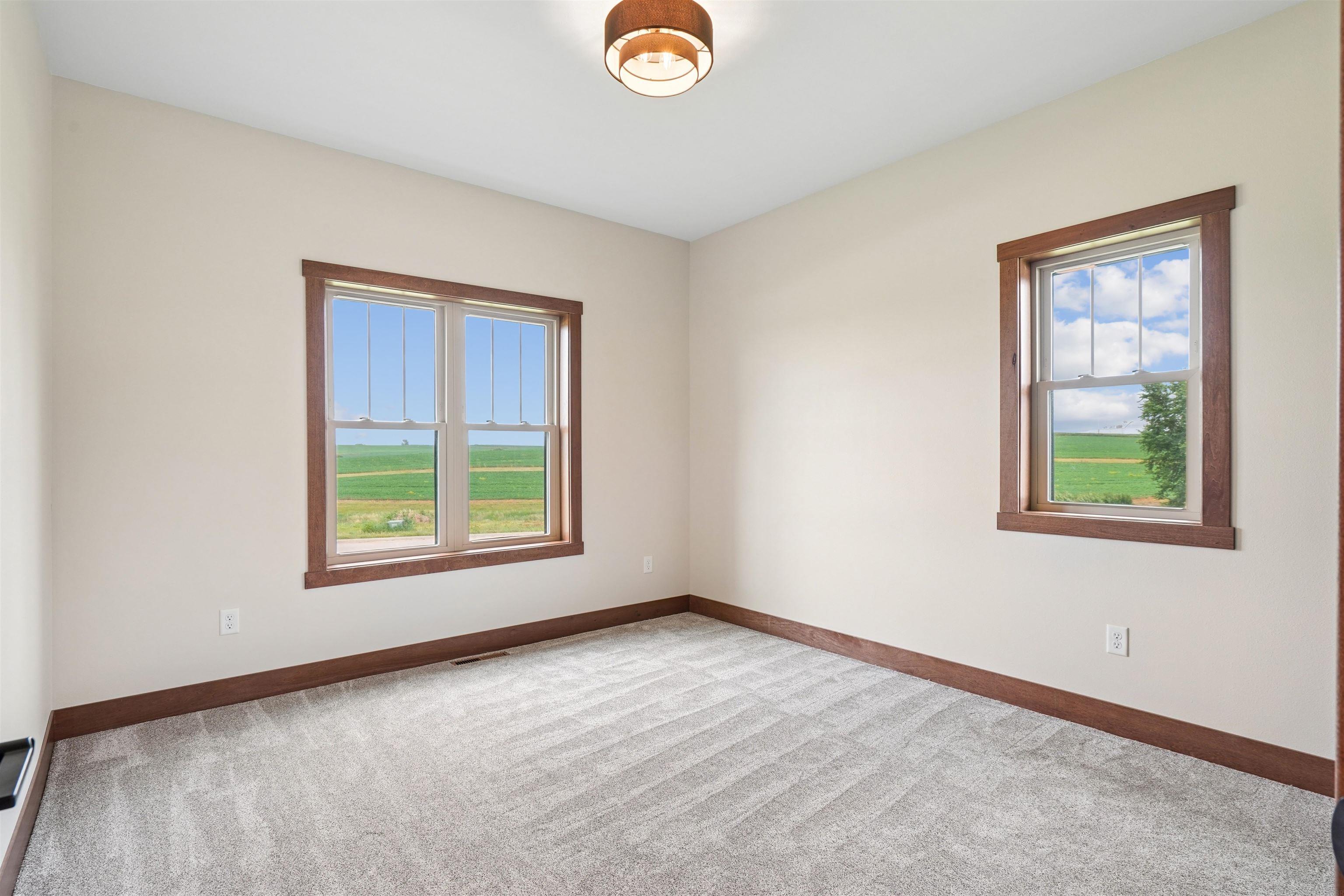 113 Countryside Road Luana, IA 52156 - Photo 24 of 43 Gallery Image 24
