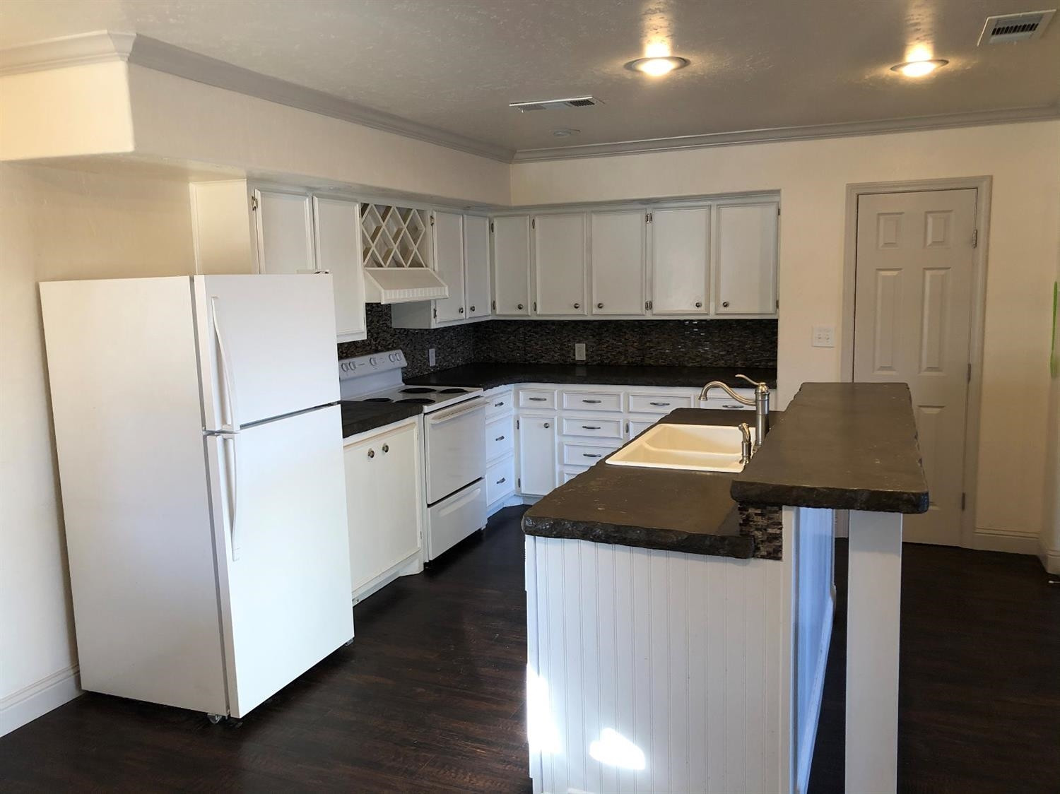 2802 55th Street Lubbock, TX 79413 - Photo 5 of 32 Photo 5