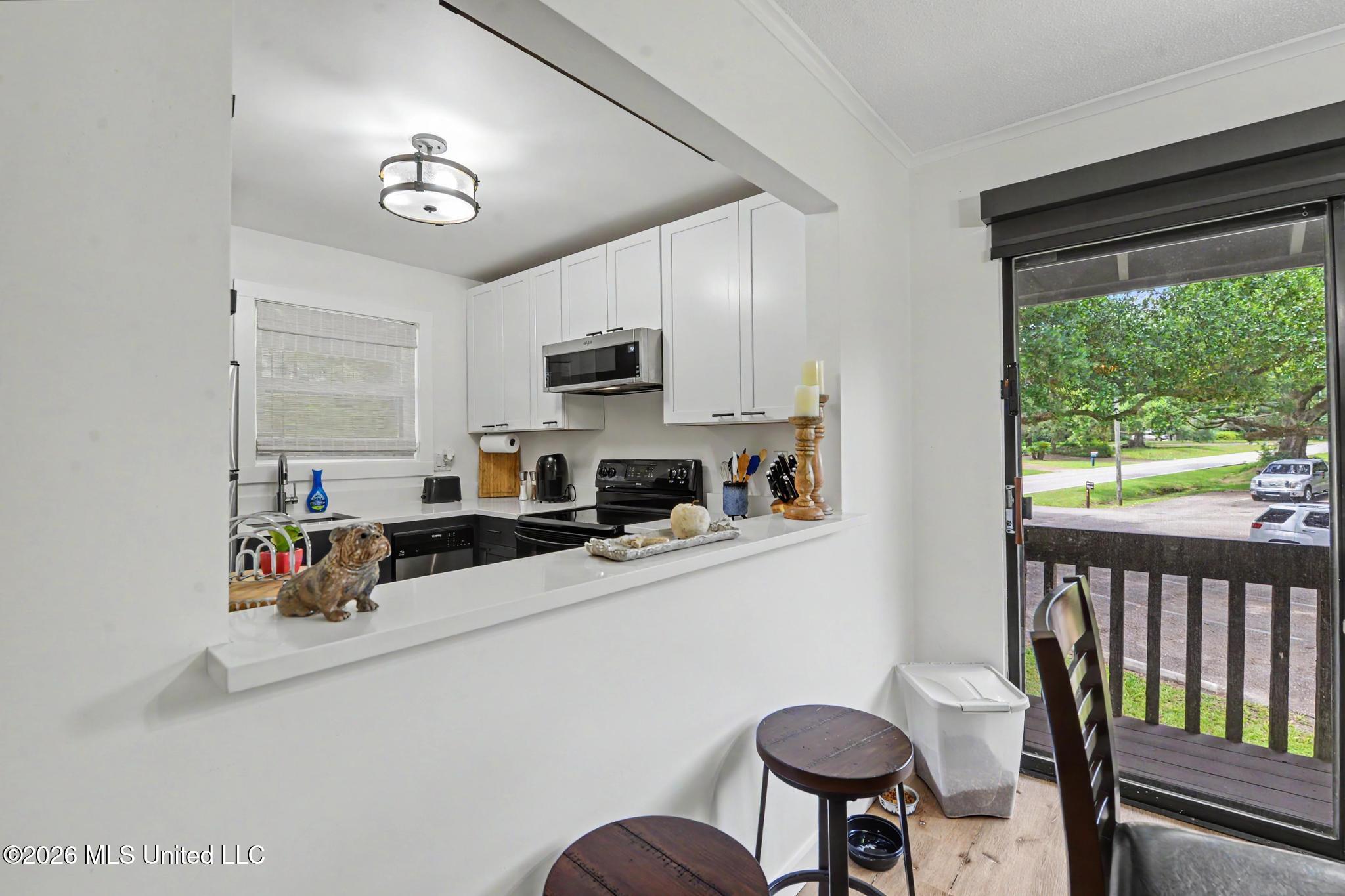 207 Molokai, Unit B Diamondhead, MS 39525 - Photo 7 of 39 007