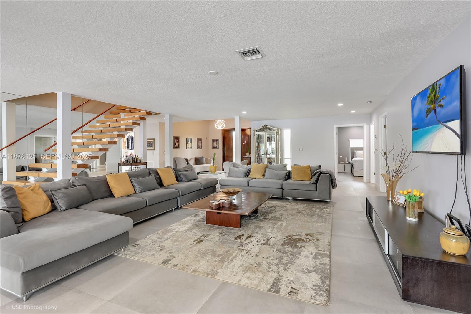 5681 Reynolds Road Wellington, FL 33449 - Photo 5 of 20 Gallery Image 5