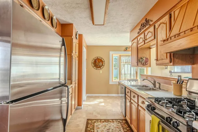 $445,000 | 1510 Highway 120, Howe, IN 46746