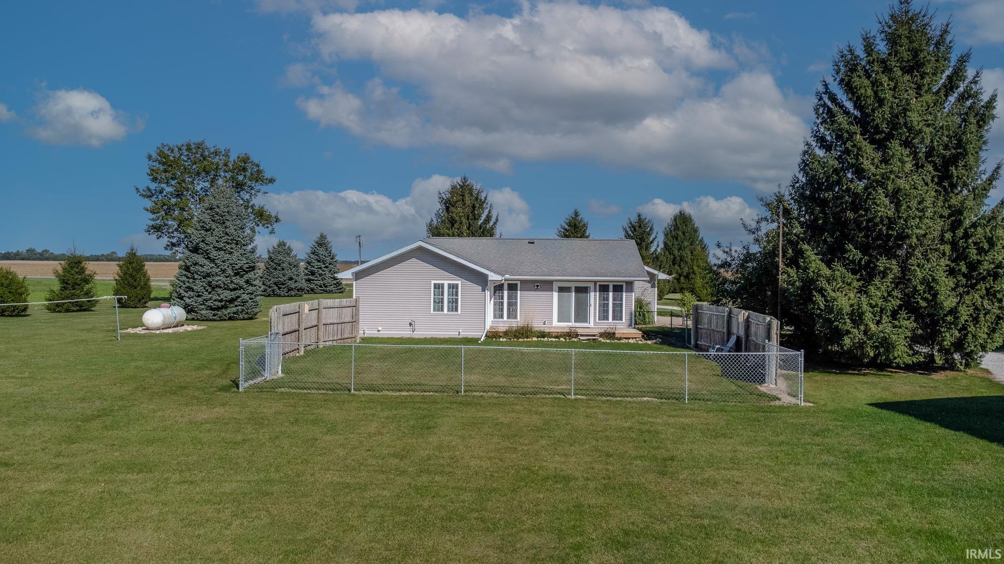 1510 Highway 120 Howe, IN 46746 - Photo 5 of 29