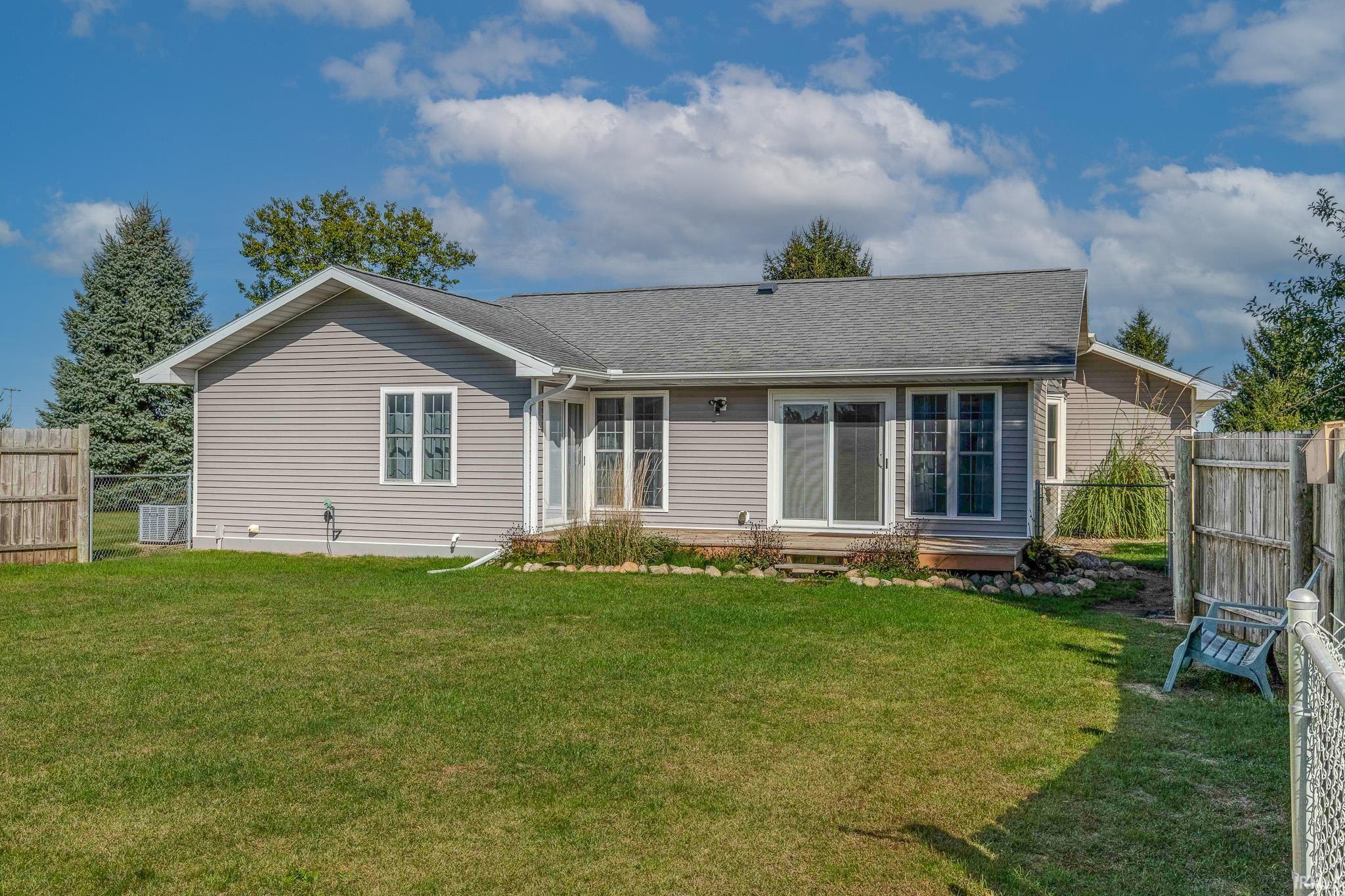 1510 Highway 120 Howe, IN 46746 - Photo 6 of 29