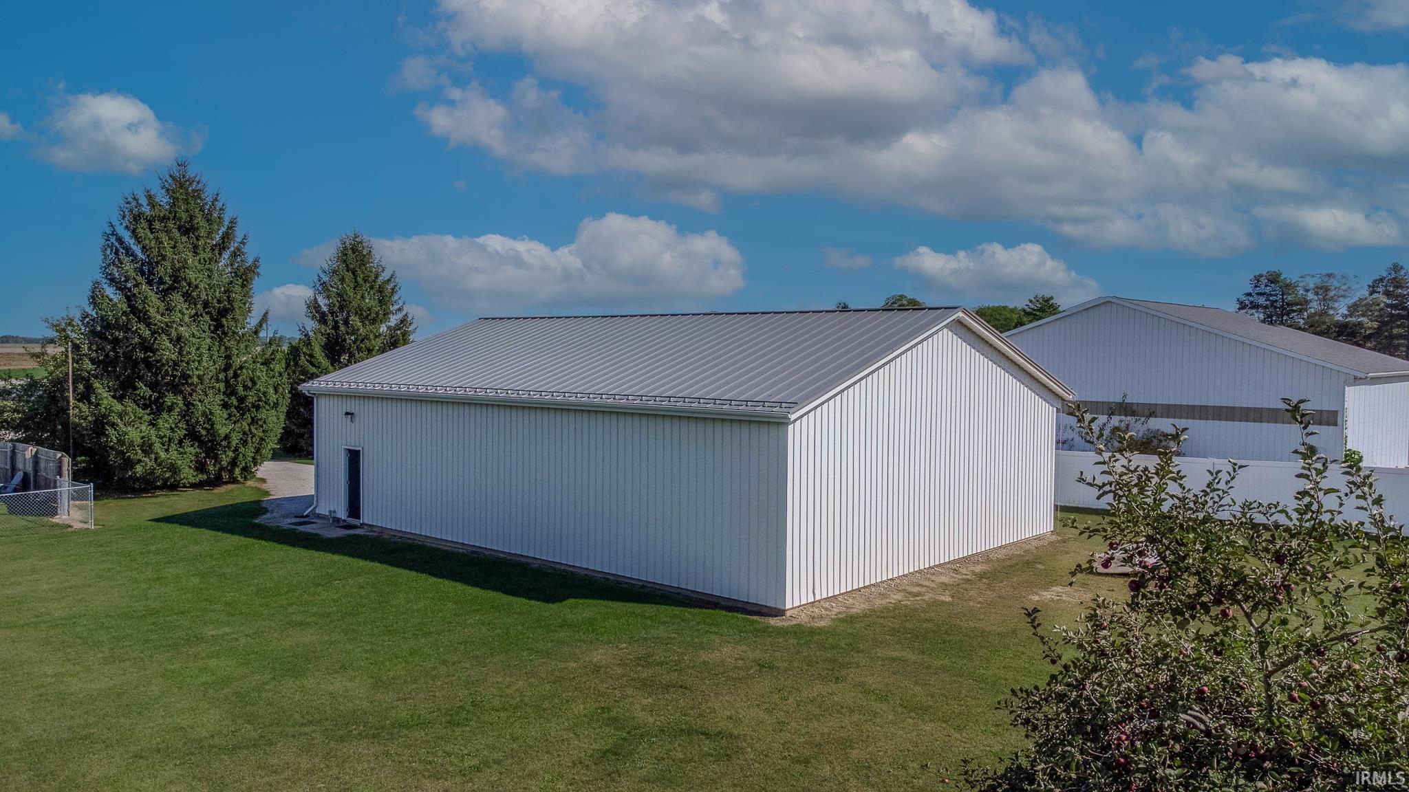 1510 Highway 120 Howe, IN 46746 - Photo 8 of 29