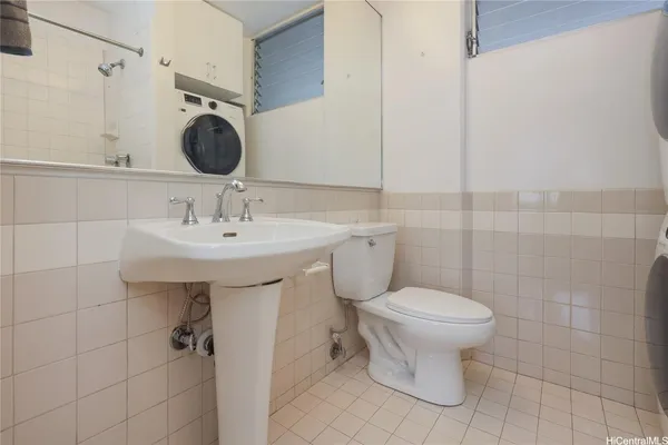 $1,800 | 1535 Pensacola Street, Unit 44, Honolulu, HI 96822