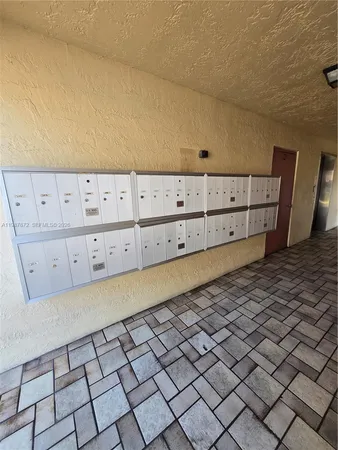 $2,100 | 3400 Foxcroft Road, Unit 209, Miramar, FL 33025