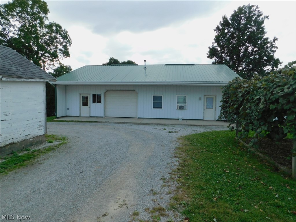 7219 Cutter Road Fredericksburg, OH 44627 - Photo 3 of 17 Gallery Image 3
