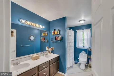 $660,000 | 4 Creekdale Drive, Delran, NJ 08075