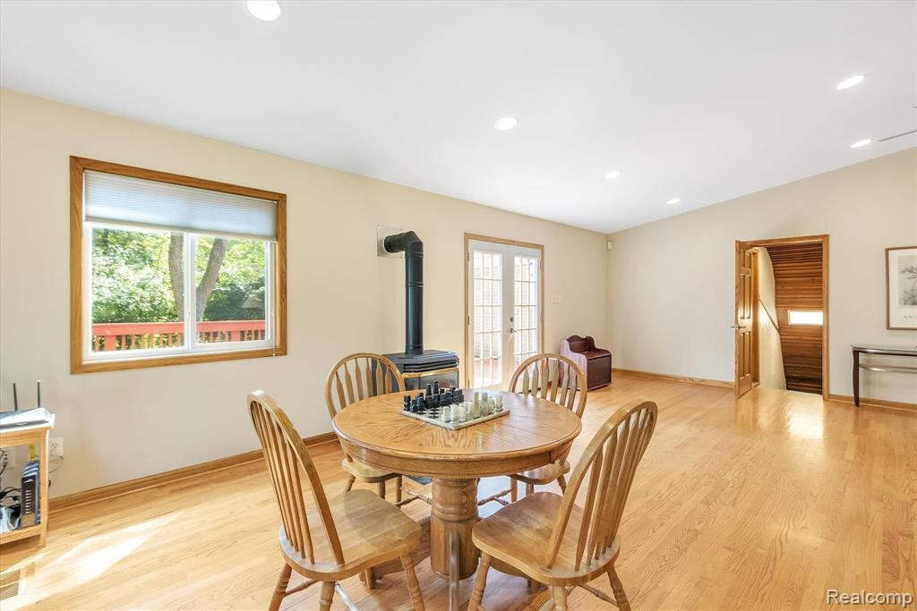 28366 Rollcrest Road Farmington Hills, MI 48334 - Photo 14 of 53