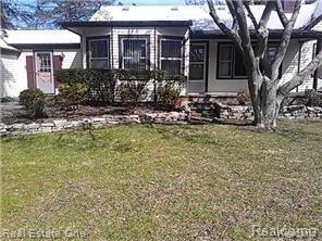 5598 Franklin Road Bloomfield Hills, MI 48301 - Photo 17 of 19 Backyard2.jpg