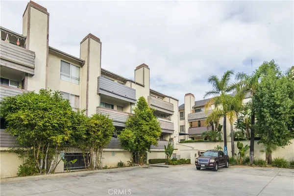 $419,000 | 20253 Keswick Street, Unit 318, Winnetka, CA 91306