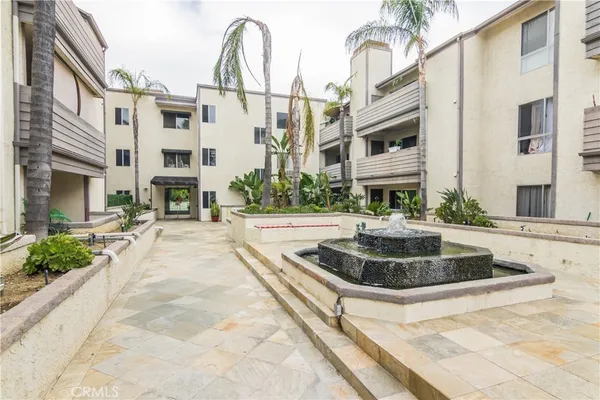 $419,000 | 20253 Keswick Street, Unit 318, Winnetka, CA 91306