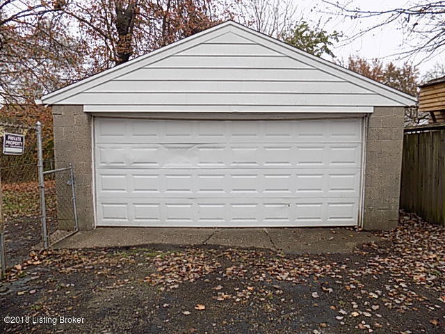 4701 Dohn Road Louisville, KY 40216 - Photo 2 of 19 DSCN5405